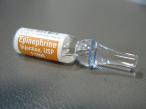 anafilakticheskiy-shok-pervaya-pomoshch2-300x225-4306520